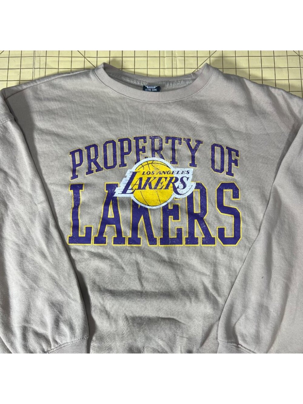 Los Angeles Lakers Ultra Game XL Beige Crewneck Sweatshirt NBA Logo Made In Chin